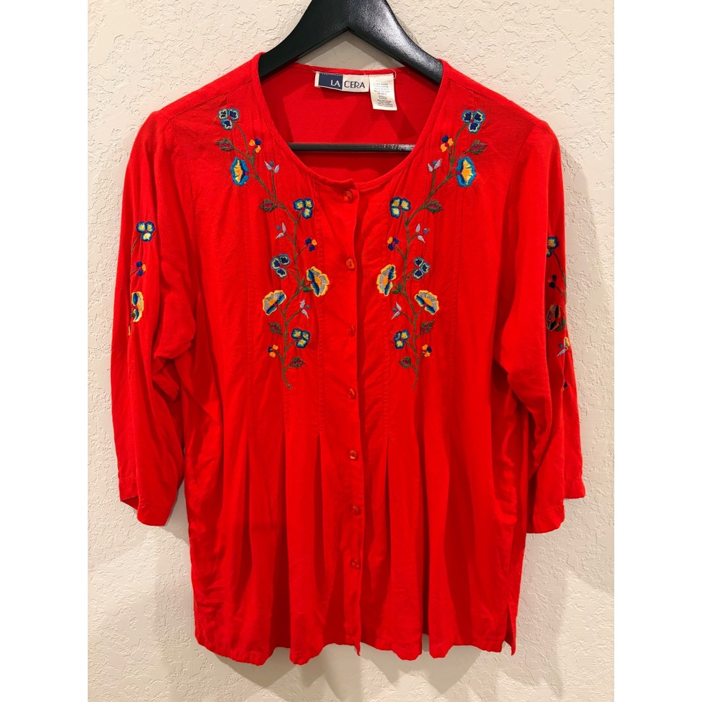 La Cera Red Floral Embroidered Button Front Rayon Blouse Small Cottagecore